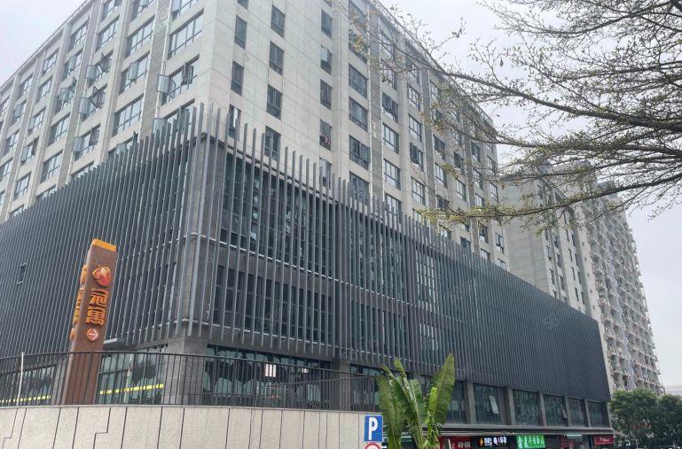 300起租平湖华南城地铁口5000平厂房仓库写字楼办公室出租