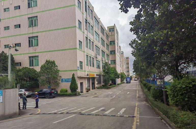 龙岗南联第五工业区新出一楼1000平方厂房仓库出租 形象好