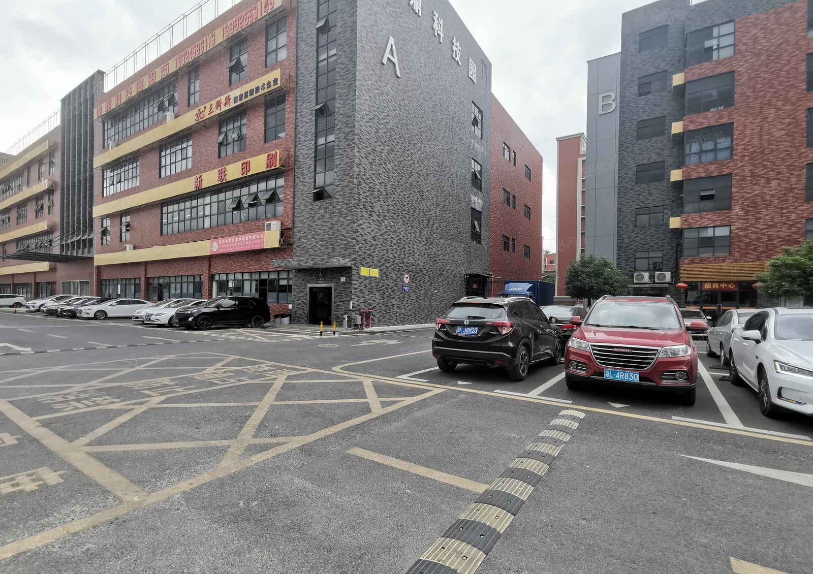 龙岗五联外环高速口独院一楼二楼各2100平厂房出租