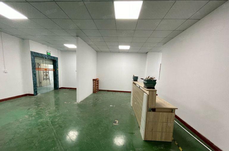 现成装修！坂田600平厂房，有前台办公室车间仓库！