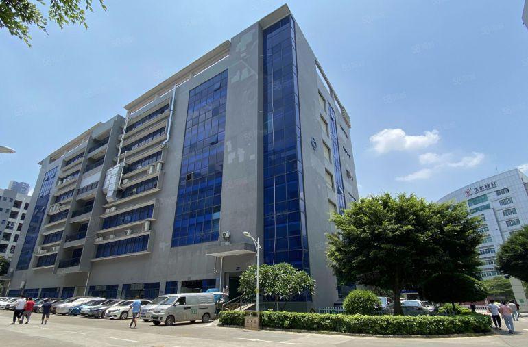 原房东自己招租，龙岗中心城一楼2000平带地坪漆仓库厂房出租