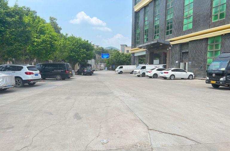 横岗街道红棉路5楼500平厂房低价出租带装修三吨货梯空地大