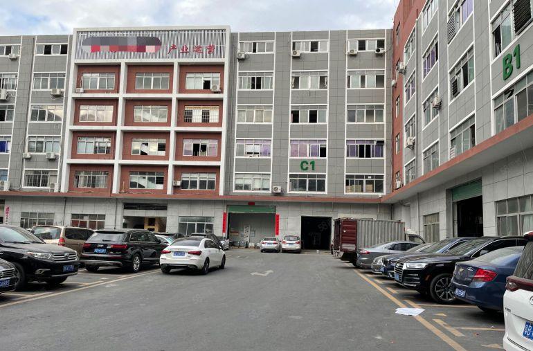 原房东龙东地铁口新出楼上500平精装修办公室仓库厂房出租