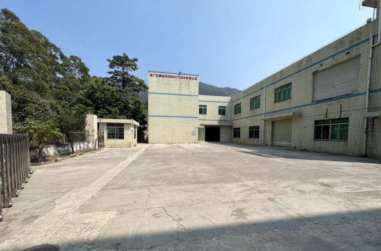 平湖新木工业区2700平独门独院厂房仓库出租分租带装修可环评