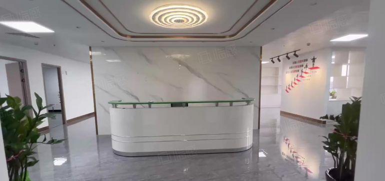 平湖华南城原房东楼上厂房1260平方电商仓库出租带装修水电齐