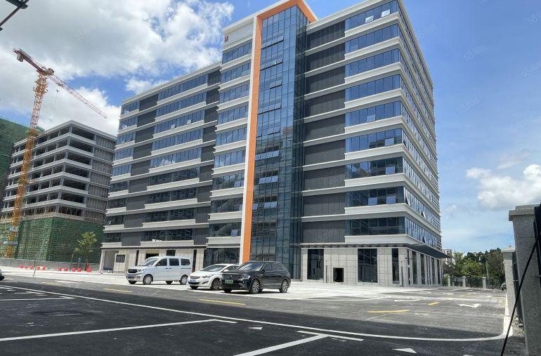 龙岗中心城地铁口旁2000平楼上精装修厂房仓库低价出租可分租