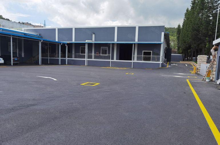 龙岗坪地2000平米独门独院钢构厂房出租可分租，空地大合同长