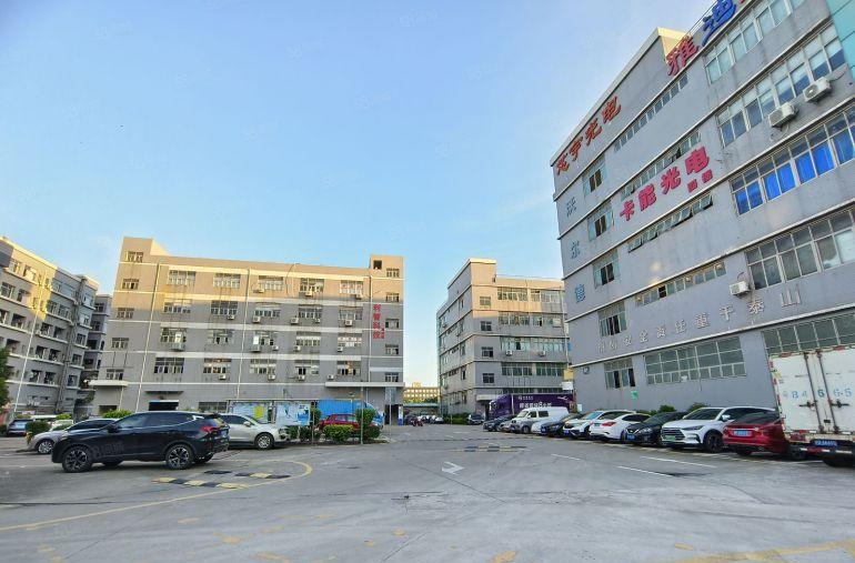 龙岗宝龙地铁旁厂房出租独院20000平方500平起分实际面积