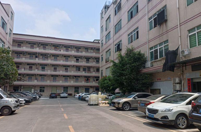 龙岗坪地坪西一楼原房东面积350平带现成办公室装修