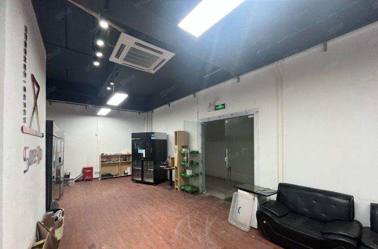 横岗六约地铁口大型园区出租带装修420平方，带消防喷淋