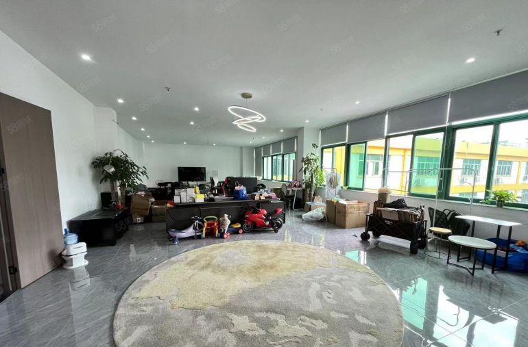 布吉地铁口原房东红本工业园整层1000平米精装修厂房出租