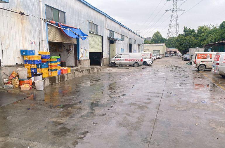 靠山边单层钢构560平出租