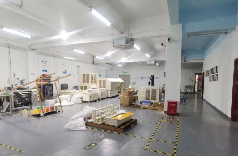 布吉红本原房东直租面积1000平至2500平厂房带装修