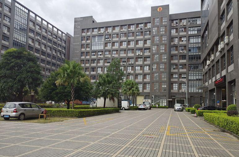 20元低价起租布吉大芬地铁工业园区一楼1000平厂房仓库出租