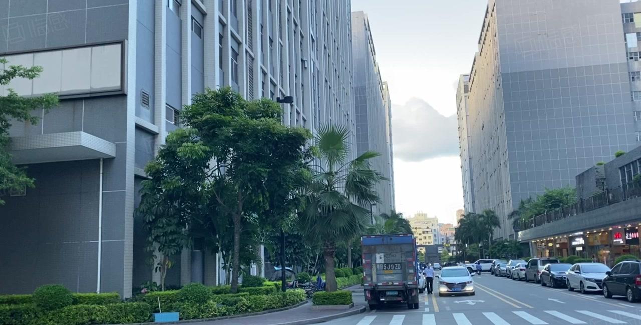 布吉靠罗湖沙湾1000平厂房仓库出租空地大花园式可办公可分租