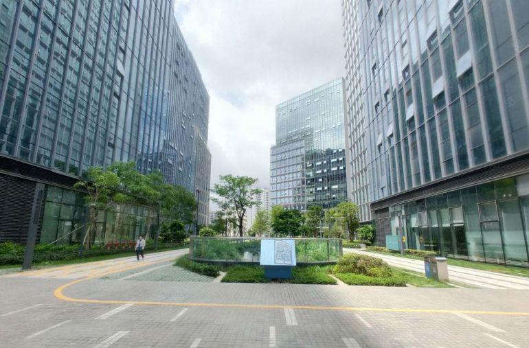 高新国高特价 布吉地铁口整层1661平标准厂房办公仓库出租！