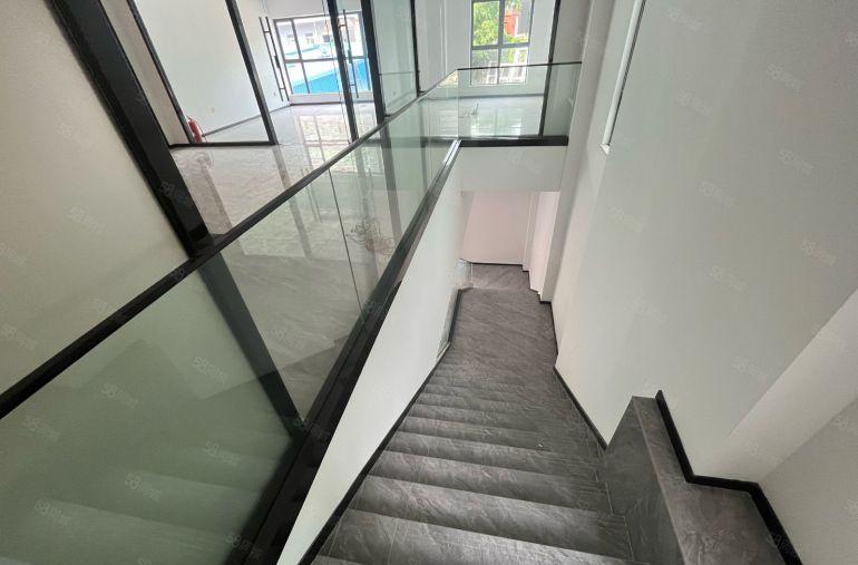 厂房出租布吉大芬2000平现成装修原房东仓库厂房大小分租