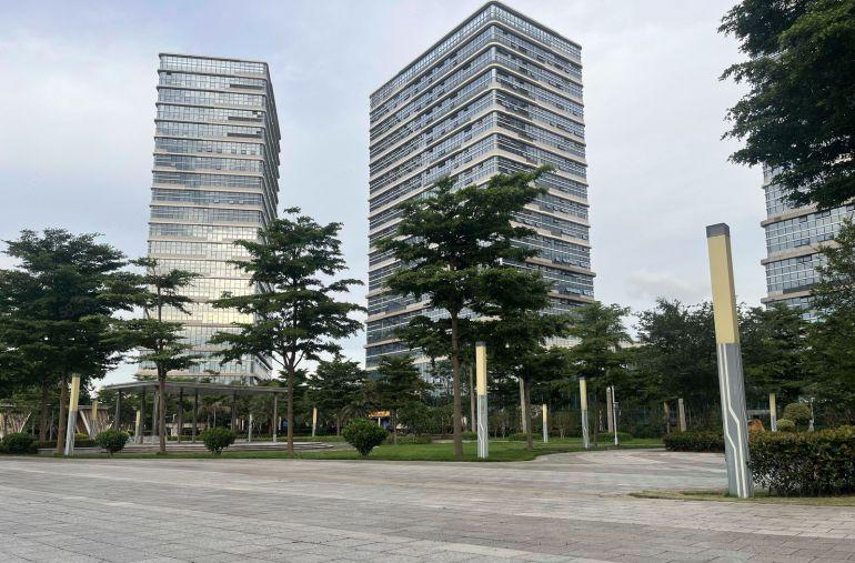 布吉上李朗红本厂房出租1000平，分租300平起可办公生产