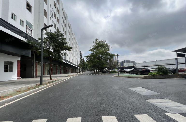 李朗地铁口一楼厂房728平方仓库出租带消防喷淋卸货台空地大