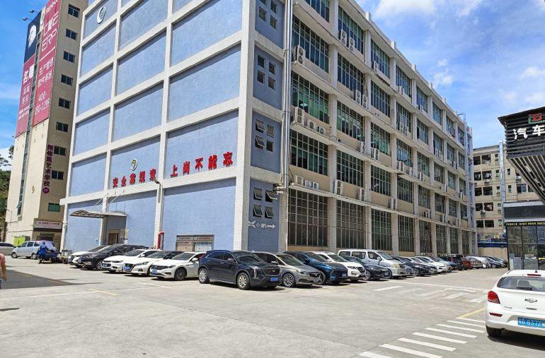 布吉红本厂房出租 带装修2000平可分租 工业园低价仓库出租