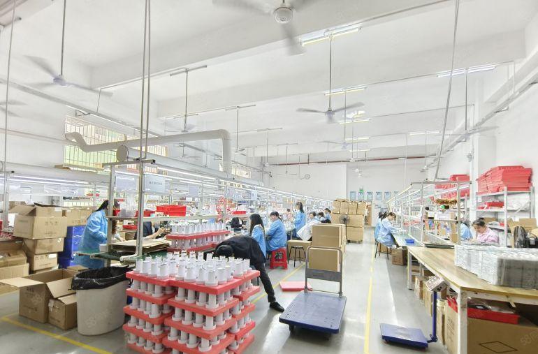 布吉丹竹头一楼厂房仓库出租300至2000平方水电齐全带装修