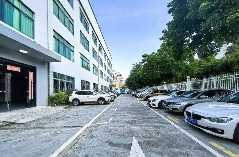 200平起布吉地铁口原房东红本厂房精装修办公室2000平出租