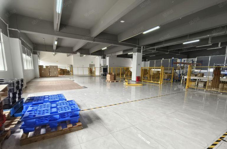 布吉厂房出租原房东2000平方300平起分全新地坪漆水电齐全