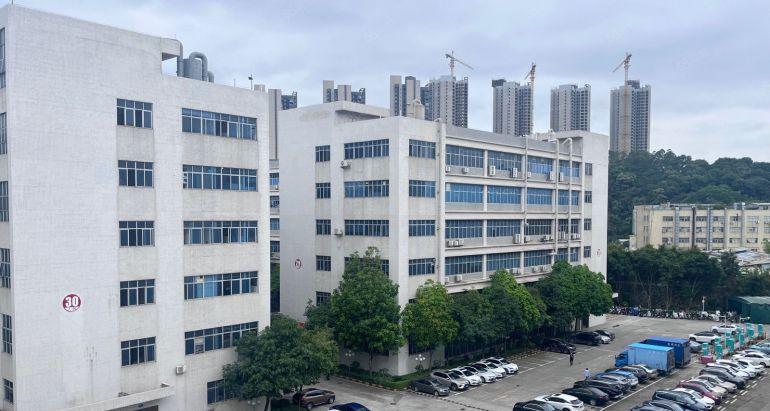 布吉园区空出1470平方现成装修厂房原房东红本