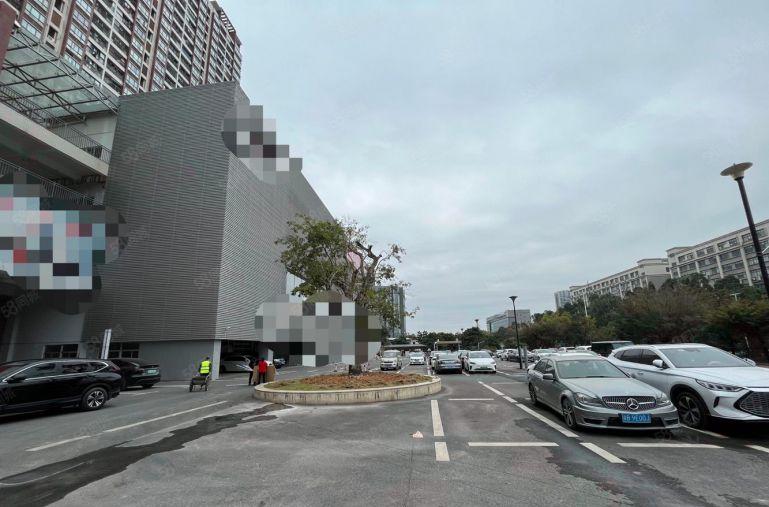 布吉4S店现成装修9000平大路边展示面好价格好谈