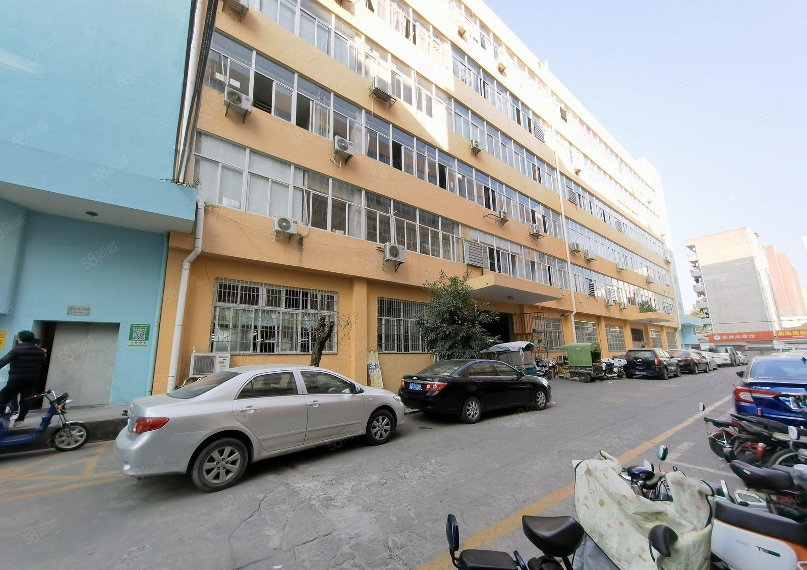 百鸽笼工业区1600平整层厂房仓库招租分租200平起