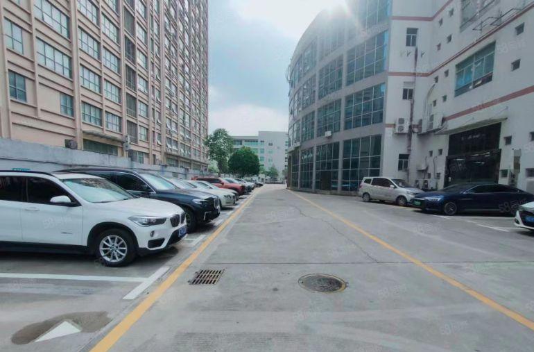 原房东红本厂房2500平米，带装修100平米起