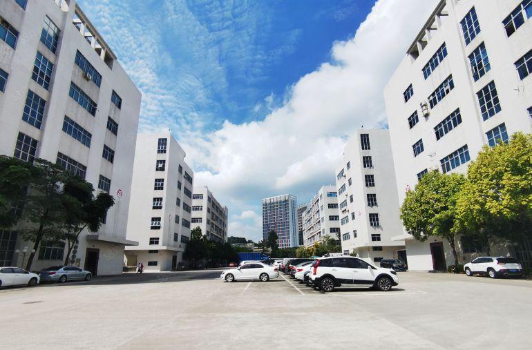 布吉石芽岭六万平产业园一楼仓库出租楼上厂房出租可分租小面积