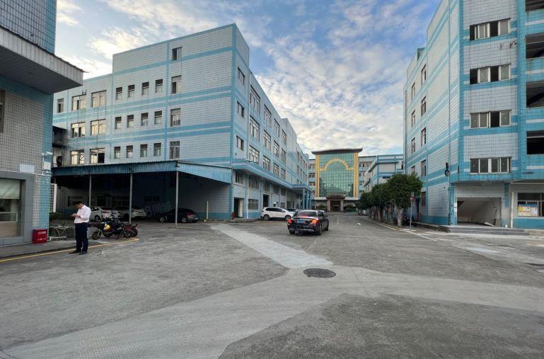 布吉甘坑秀峰工业城1500平厂房仓库低价出租,150平起租