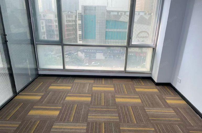 布吉天虹旁精装办公室出租90平 180平 300平大小都有