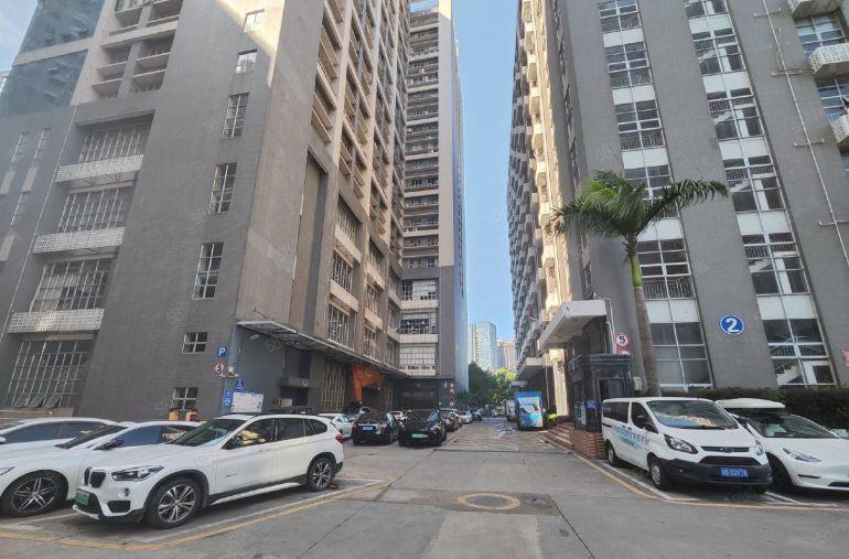 布吉地铁站旁边楼上325平米精装修电商仓库厂房出租带上下水