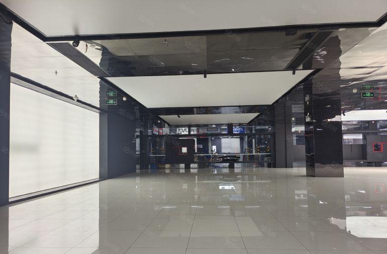 布吉丹竹头地铁口一楼2200平带精装修厂房仓库适合汽修物流