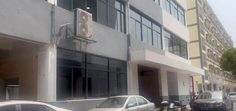 布吉西环路长龙地铁口独栋6000平方红本厂房出租，可以分租。