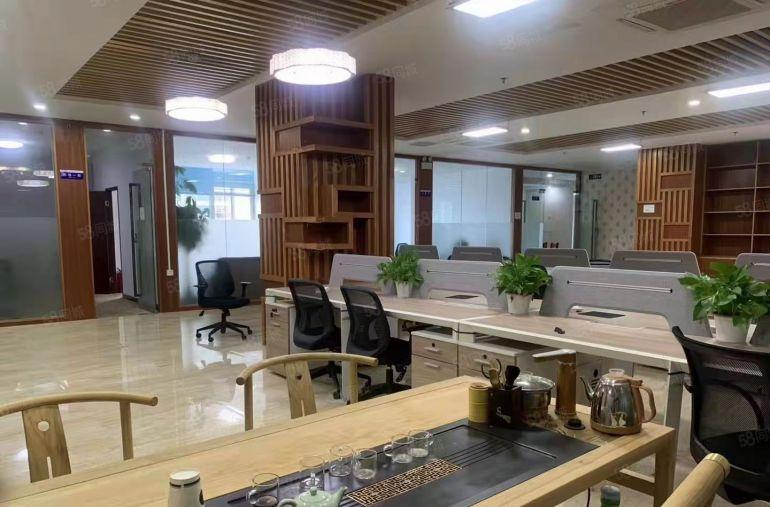 布吉李朗主干道边原房东花园式厂房1~2层各2500平方出租！