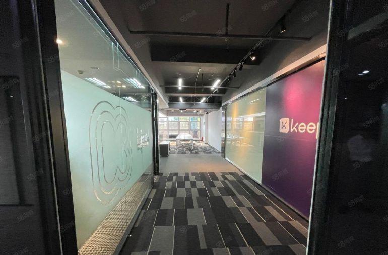 布吉上李朗地铁站5加1格局300平红本电商直播间办公室出租