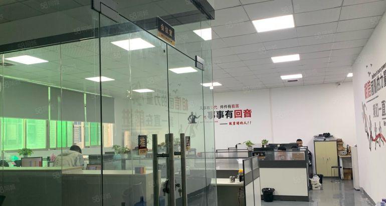 坂田地铁口旁独院工业园厂房出租一楼800平起租 带有装修