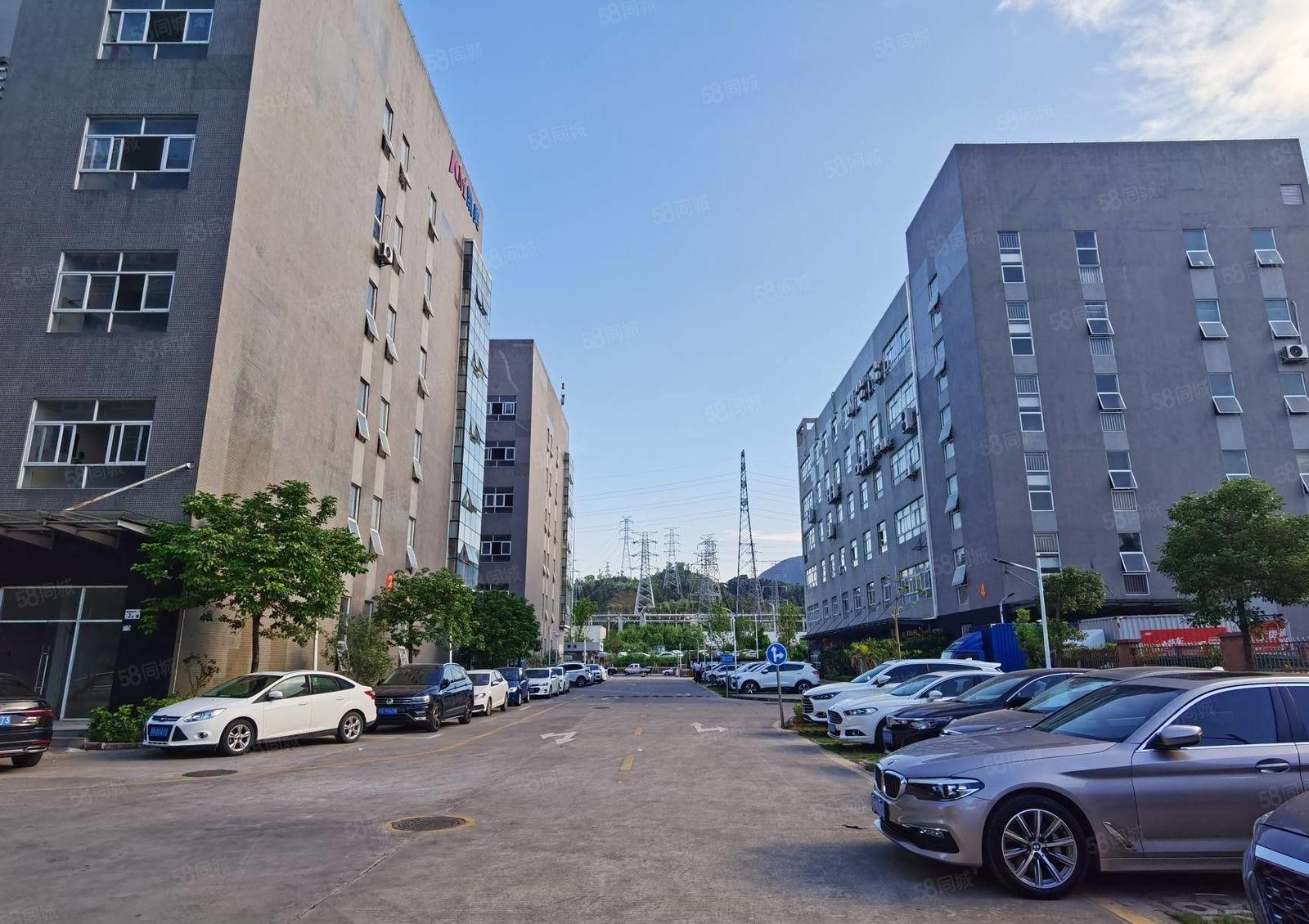 布吉上李朗科技园新出红本厂房二楼800平方厂房出租带精装修