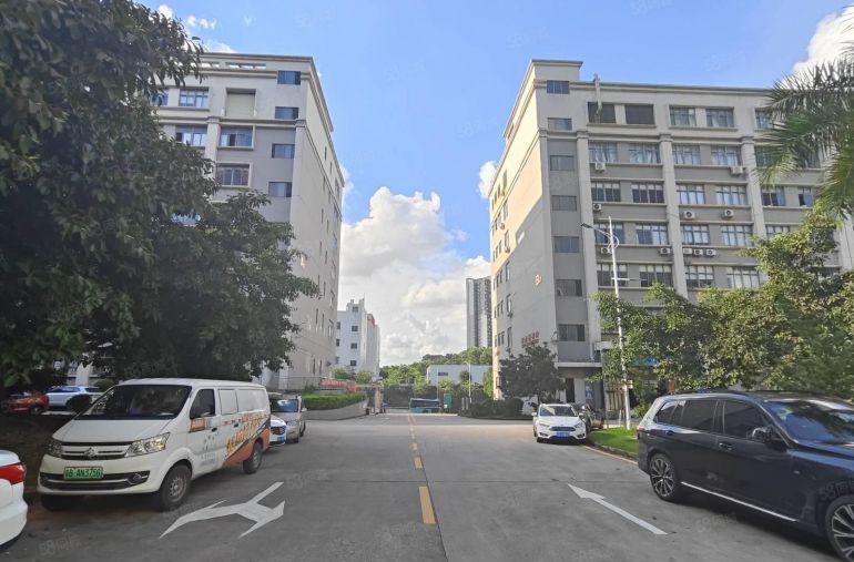 吉华街道厂房200平起租，形象好主干道旁，房东帮免费装休