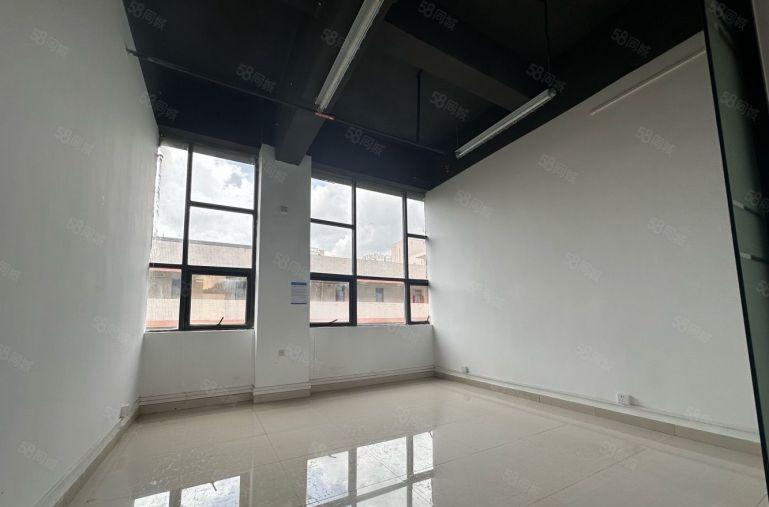 布吉李朗电商生产办公厂房1000平出租，带现成装修和空调