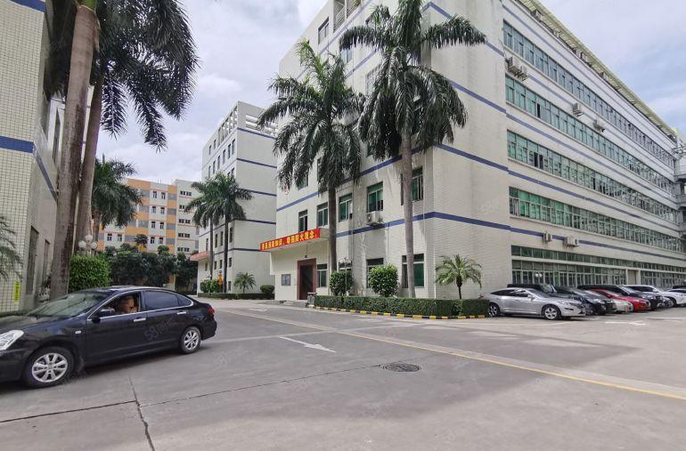 布吉李郎10号线地铁口4200平标准厂房仓库出租