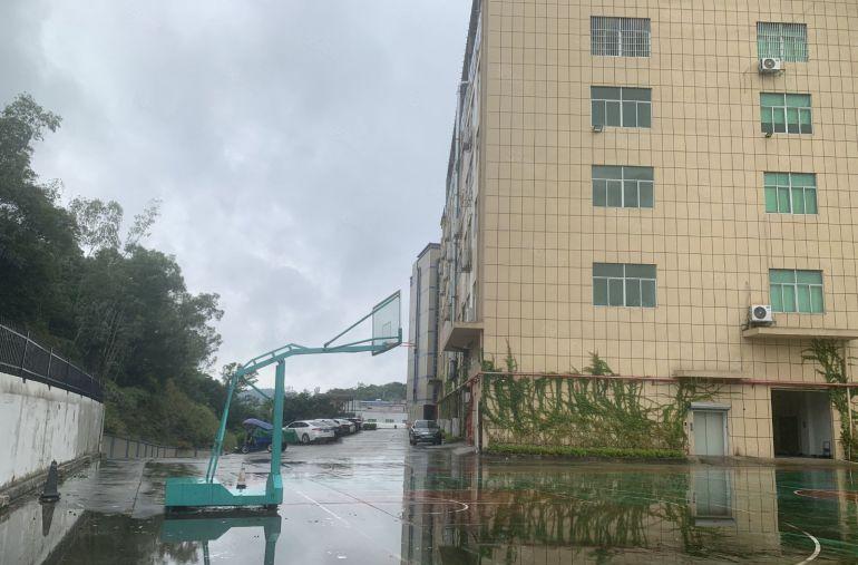 布吉丽湖新出3楼精装修1500平厂房仓库出租报价20元可分租