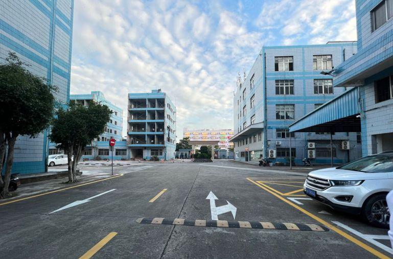 布吉甘坑秀峰工业城1500平厂房仓库低价出租,150平起租