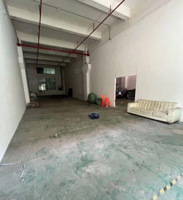 布吉李朗地铁口一楼标准厂房200平方出租，层高6米。