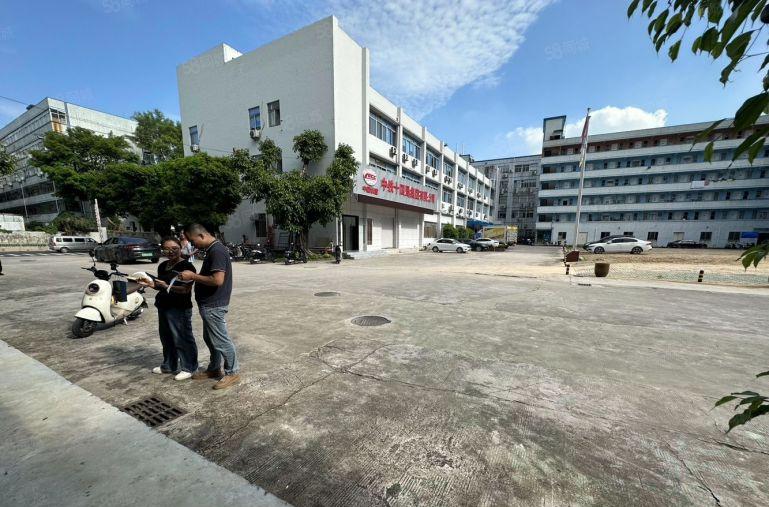 特价16.8块租布吉地铁站原房东特价厂房仓库2400平可分租