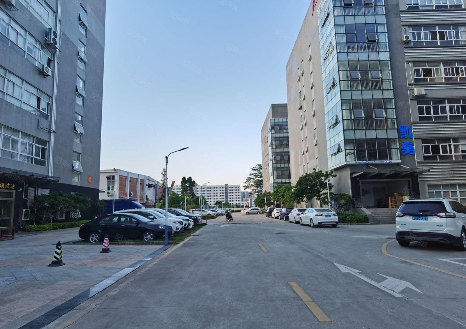 布吉上李朗科技园新出红本厂房二楼800平方厂房出租带精装修