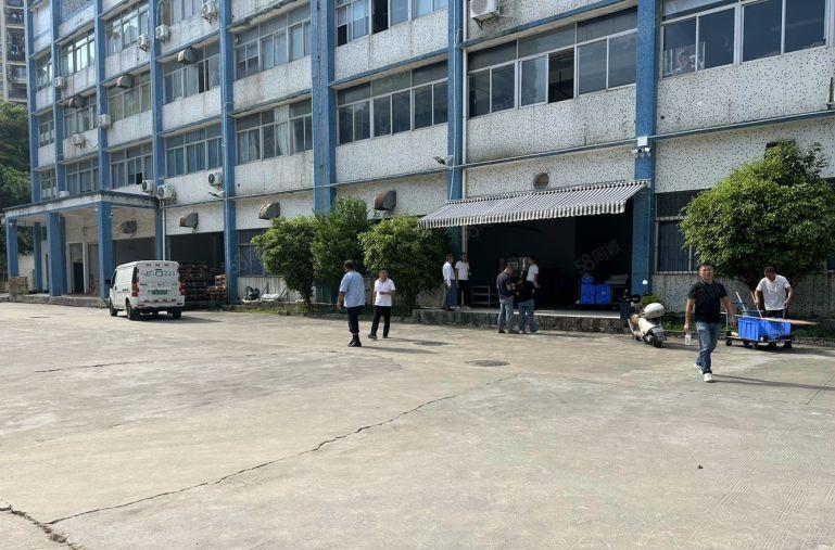 特价16.8块租布吉地铁站原房东特价厂房仓库2400平可分租